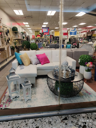 Tiendas Capri - Mayagüez Mall