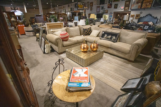 Lynn's World Consignment | Furniture & Jewelry Las Vegas