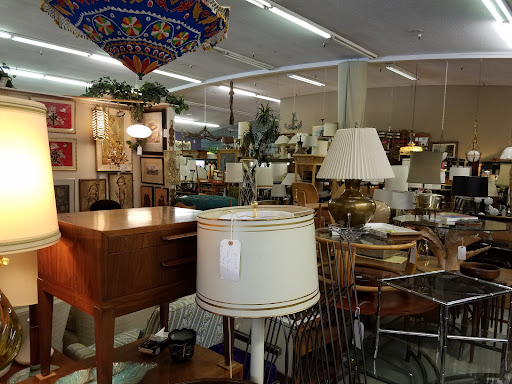 Tom's Fine Furniture & Collectables Store #1