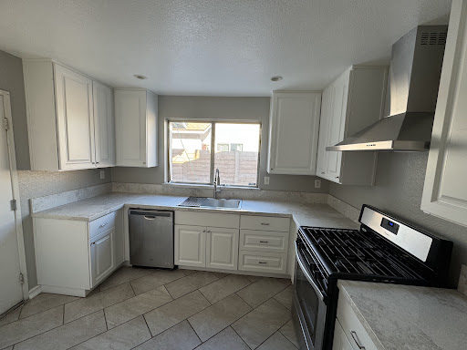 CONTRACTORS' WAREHOUSE