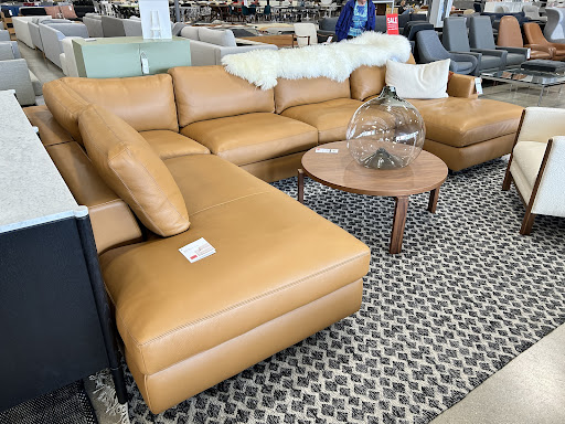 Design Within Reach-Outlet