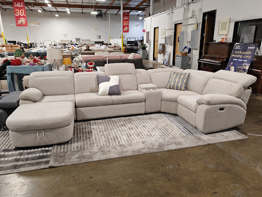 Mor Furniture for Less Outlet