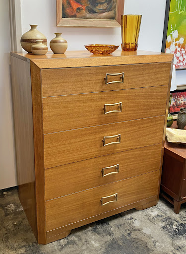 Vintage Visions Furniture & Art Gallery