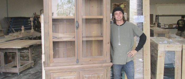 Vintage Mill Werks – Foto de Molino Antiguo con Estilo Retro e Industrial