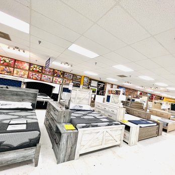 Outlet de Muebles Save & Tell: Grandes Ofertas y Descuentos en Sofás, Mesas y Más