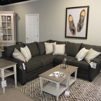 Muebles Faith Furniture: Diseño de interiores modernos y elegantes