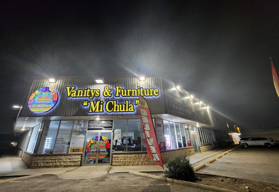 Vanitys & Furniture – Mi Chula 6: Muebles modernos y decoración chic para tu hogar