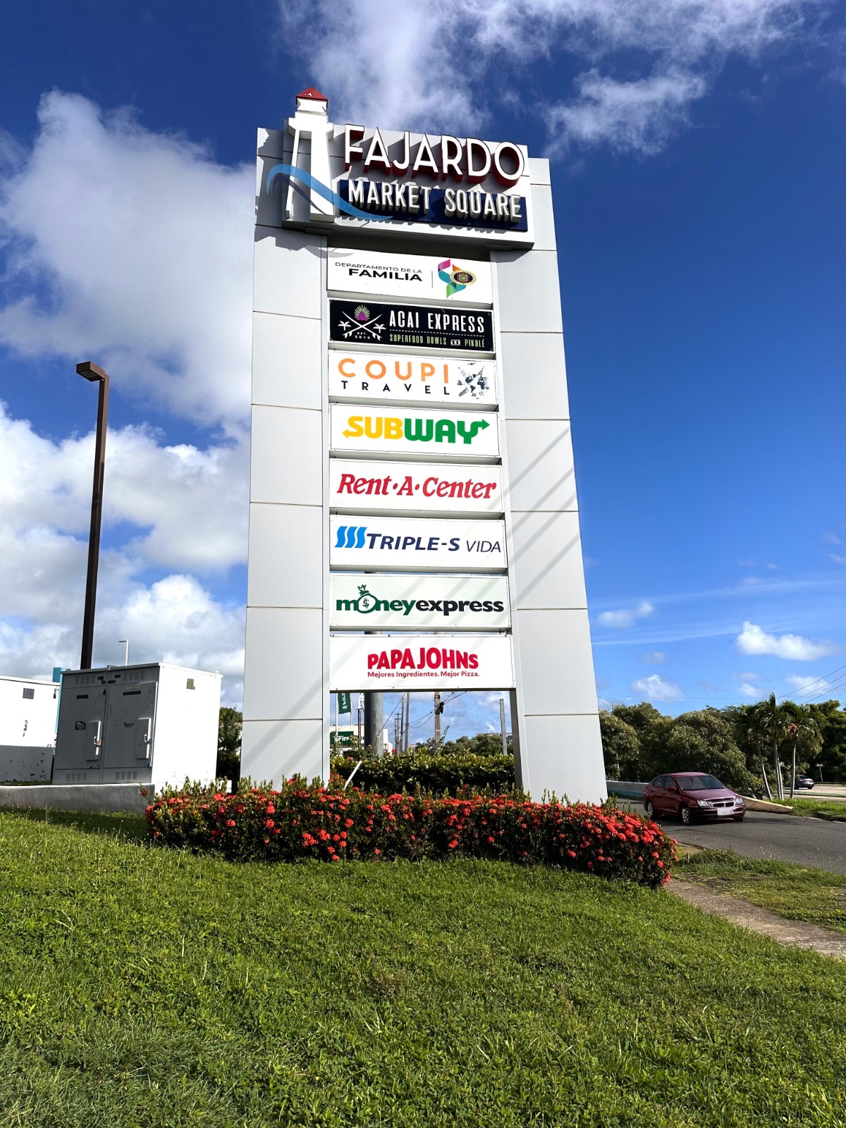 Plaza del Mercado de Fajardo, Puerto Rico – Vista vibrante del corazón comercial