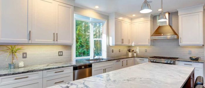 Gabinetes de cocina y encimeras de piedra de KB DEPOT – diseño elegante y calidad