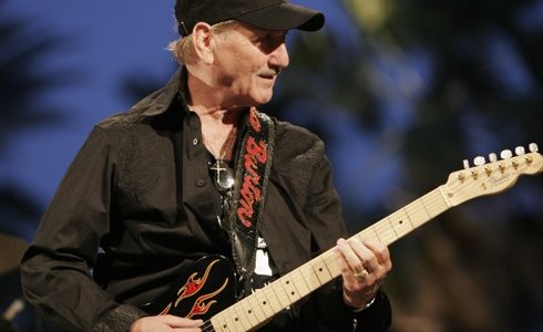 Retrato de Burton James, autor de novelas de misterio – foto profesional