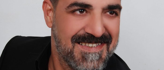 Hazin Covers: Imagen de portada de canción pop con estilo vibrante y letras emotivas