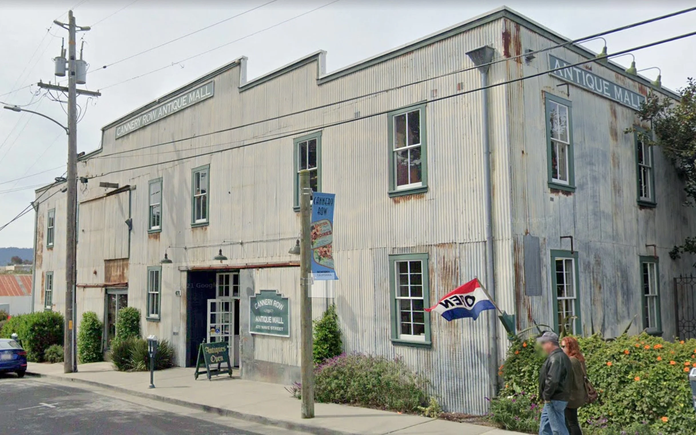 Cannery Row Antiques Mall: Tiendas vintage y tesoros únicos en Monterey