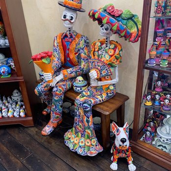 Talavera Memories: Hermosa Fotografía de Talavera de la Reina con Colores Vibrantes y Patrimonio Cultural