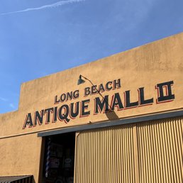 Long Beach Antique Mall II – Imagen del icónico mercado de antigüedades en California