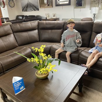 Sergio’s Furniture & Mattress – Muebles y colchones de alta calidad