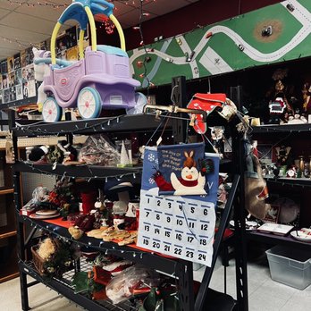 Nueva imagen de tienda de segunda mano: moda vintage, ofertas y estilo | Thrift Store