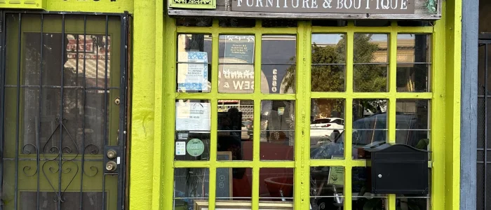 Urban University: Muebles urbanos y boutique de diseño contemporáneo y estilo urbano