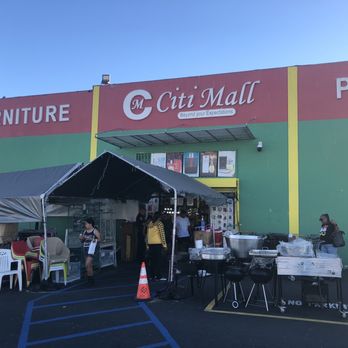 Citi Mall Inc: Centro Comercial Moderno con Tiendas de Marca y Eventos en la Ciudad