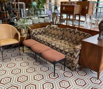 Imagen de tres estrellas vintage: diseño retro para decoración y moda