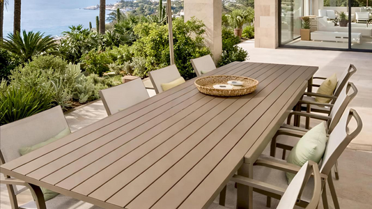 Muebles de Exterior para Patio: Sofás, Sillas y Mesas Modernas – Diseño y Confort