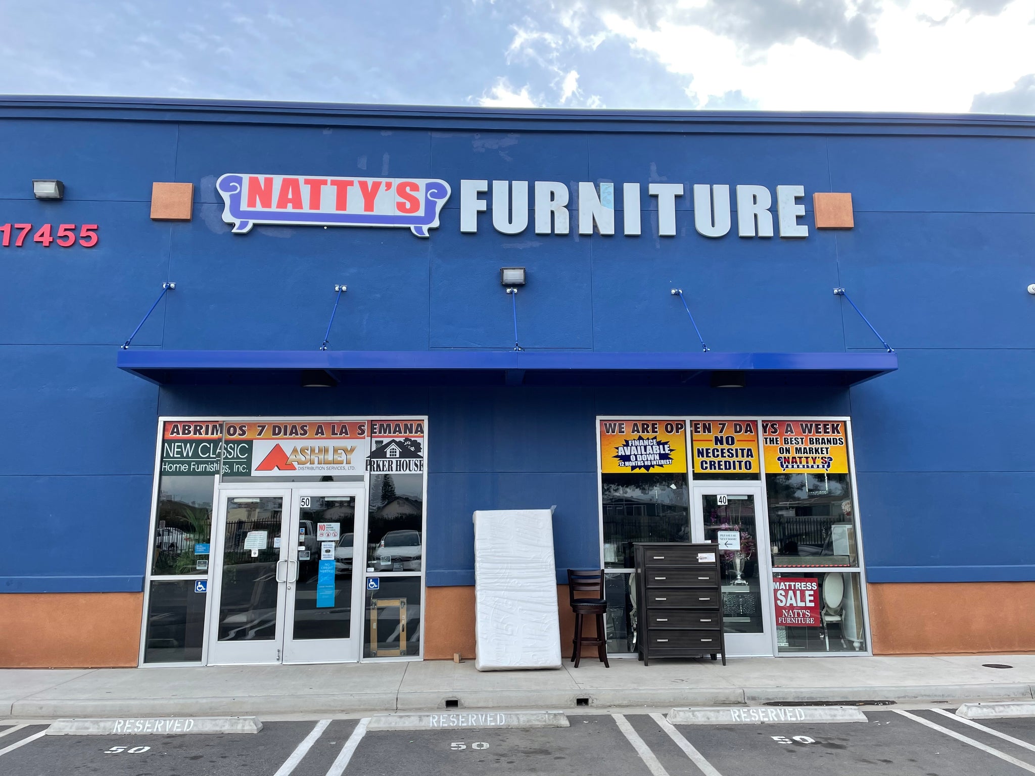 Natys Furniture: Muebles modernos de alta calidad para salón y dormitorio – Diseño elegante y sostenible